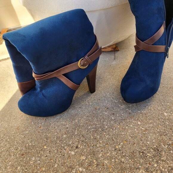 Shoes - Y2K Western-Inspired Cowboy Chic Brand-New Blue Suede Women’s Knee Boots Size 9